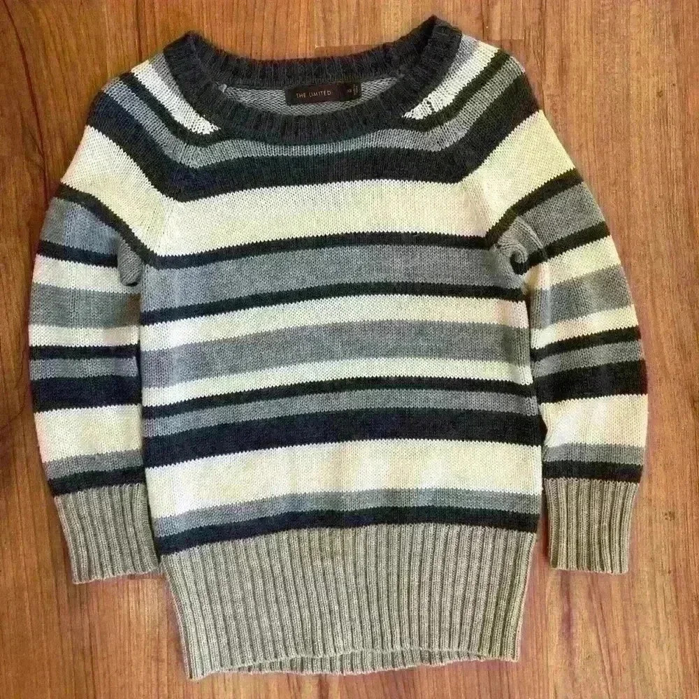 Women’s XS express pullover crew neck sweater